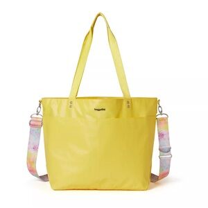 Baggallini Laminated Sunshine Yellow Large Carryall Tote Bag $120 NWT